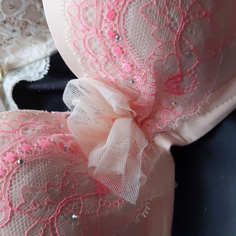 Victoria Secret Bras - Picture 3 of 11